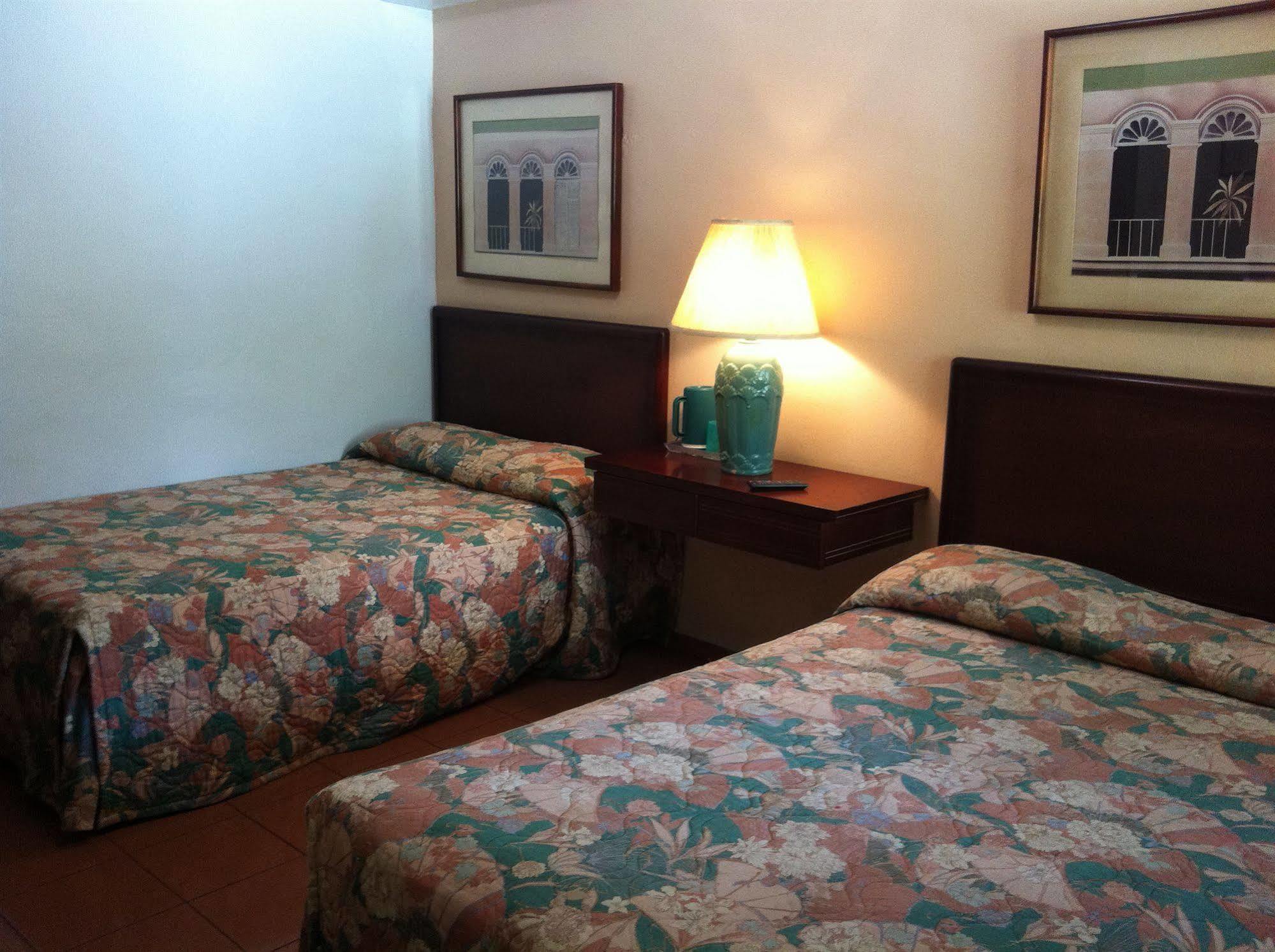 Hotel Iberia - San Juan Buitenkant foto